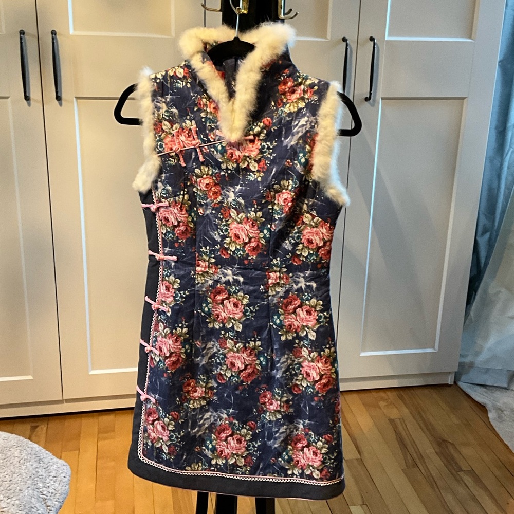 Floral Sleeveless Dress with Fur Trim